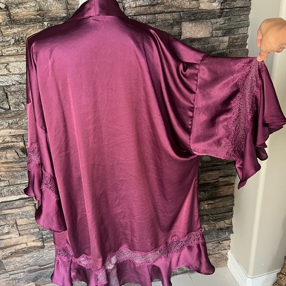 Vintage Victoria's Secret Purple Robe with Long Sleeves and Open Front - Picture 3 of 7
